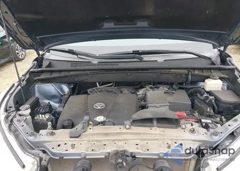 2018 Toyota Highlander Xle z USA, uszkodzony, nr VIN 5TDJZRFH2JS860847